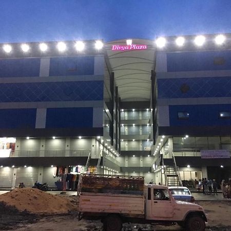 Hotel Dreamland Vadodara Exterior photo