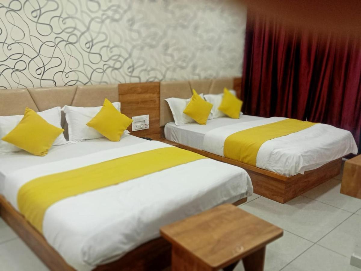 Hotel Dreamland Vadodara Exterior photo