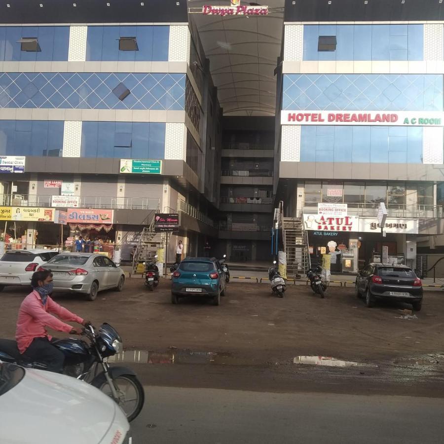 Hotel Dreamland Vadodara Exterior photo